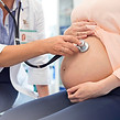 El examen médico de la mujer embarazada