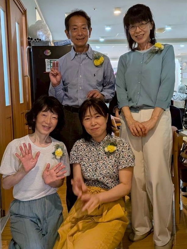 伊藤さんの手作りコサージュが素敵です❤️