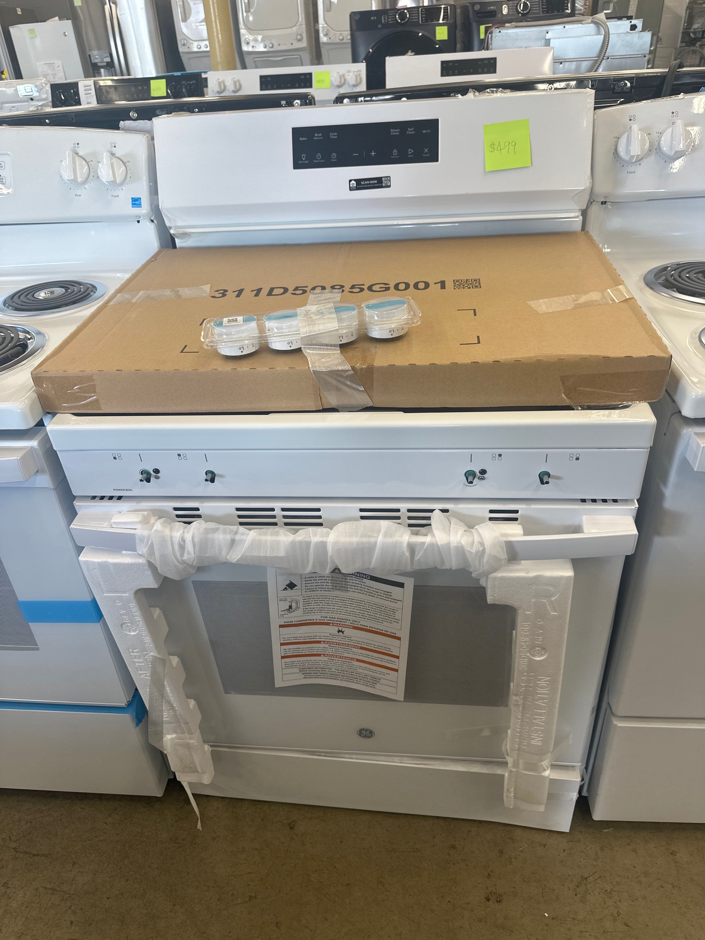 GE Gas 500‑Series Range 30″ Free‑Standing in White Crisp Mode