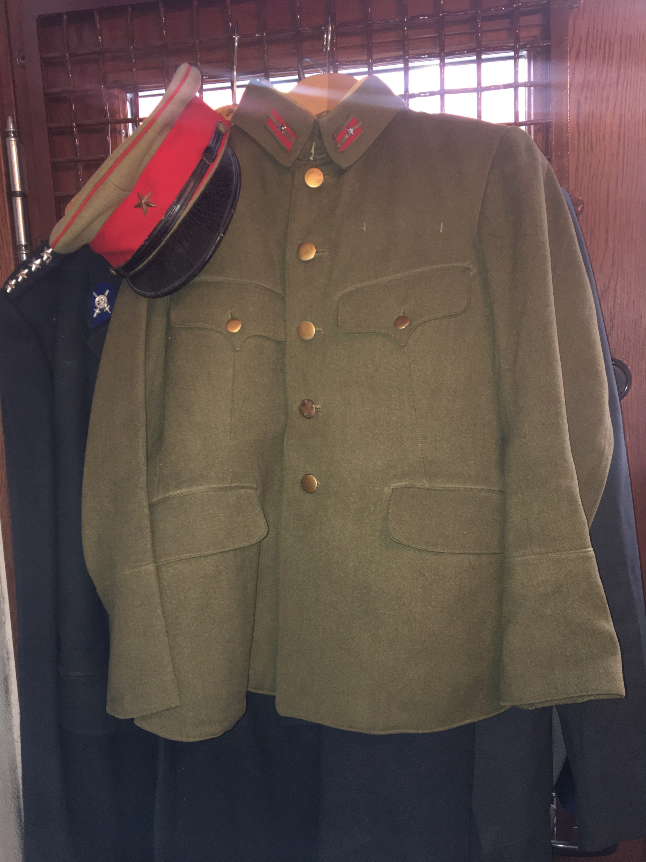 Vapenrock och mössa för Japansk officer WW2