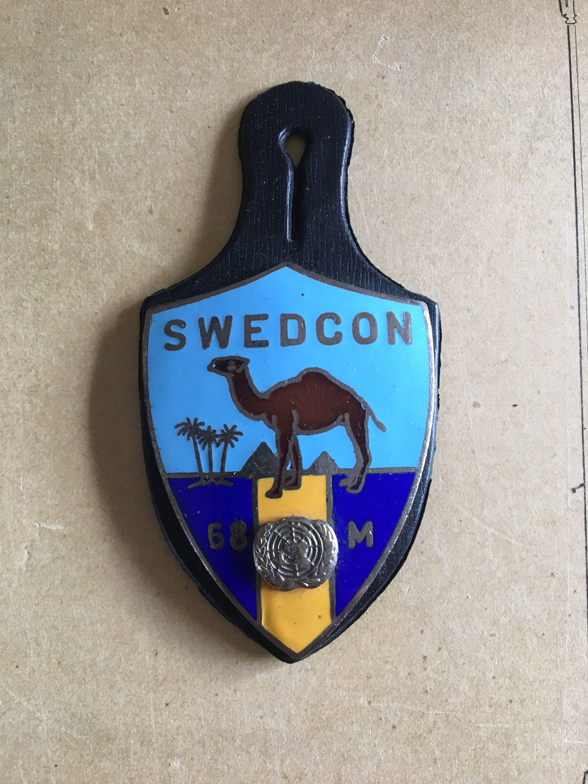 Breast badge FN /UN 1968