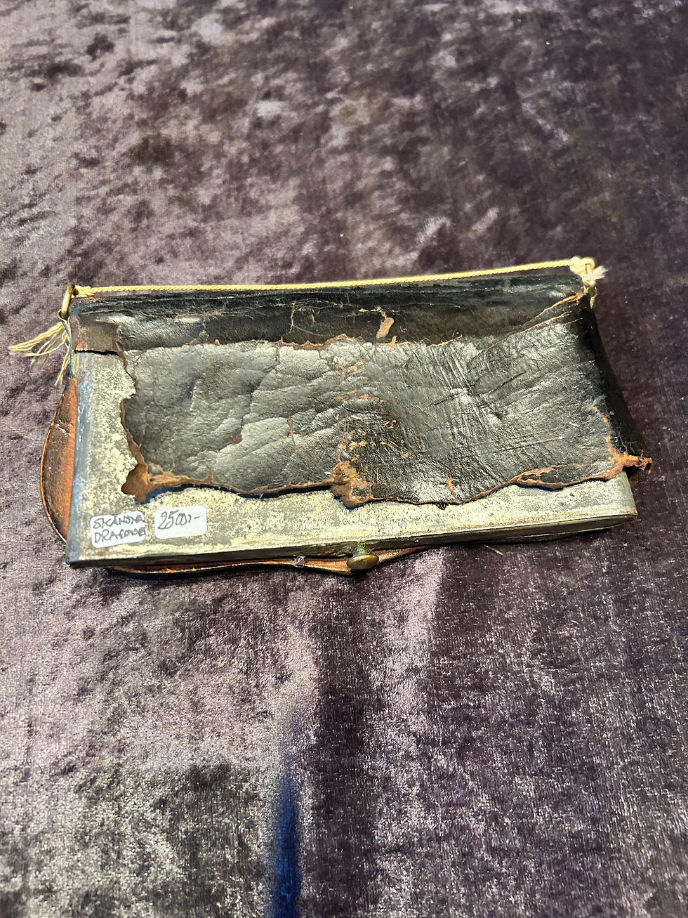 Thumbnail: Kartuschlåda m/1854 för skånska dragonerna