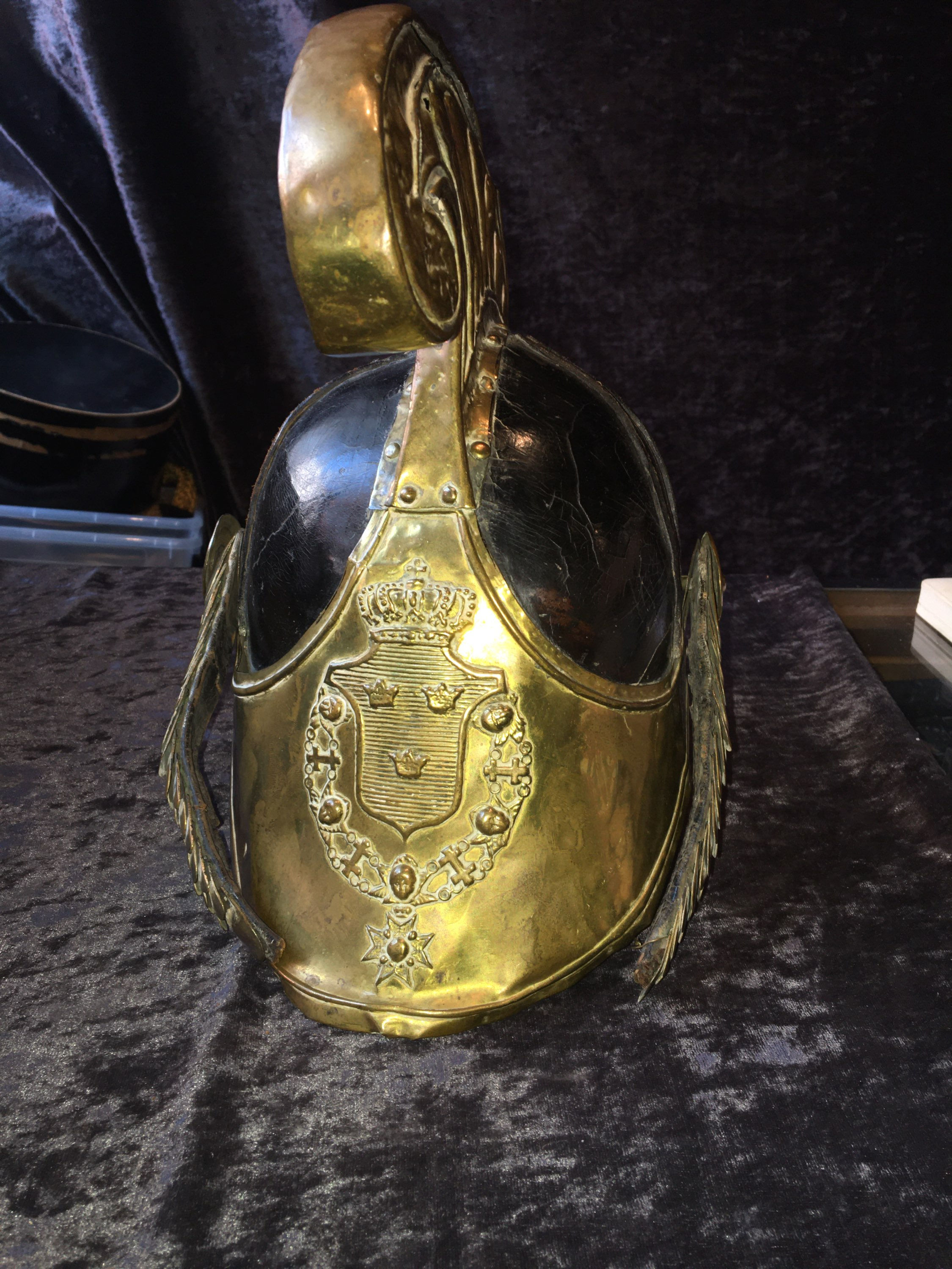 Dragonhjälm m/1823 för manskap. Renoveringsobjekt 