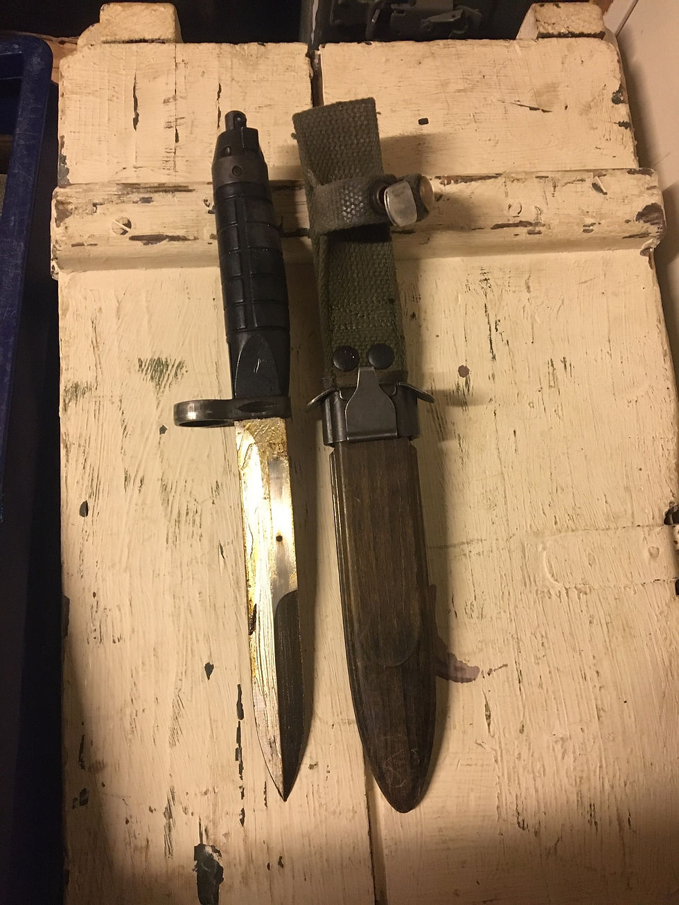 Miniatyrbild: Sv AK-4 bajonett m/65 av första typen