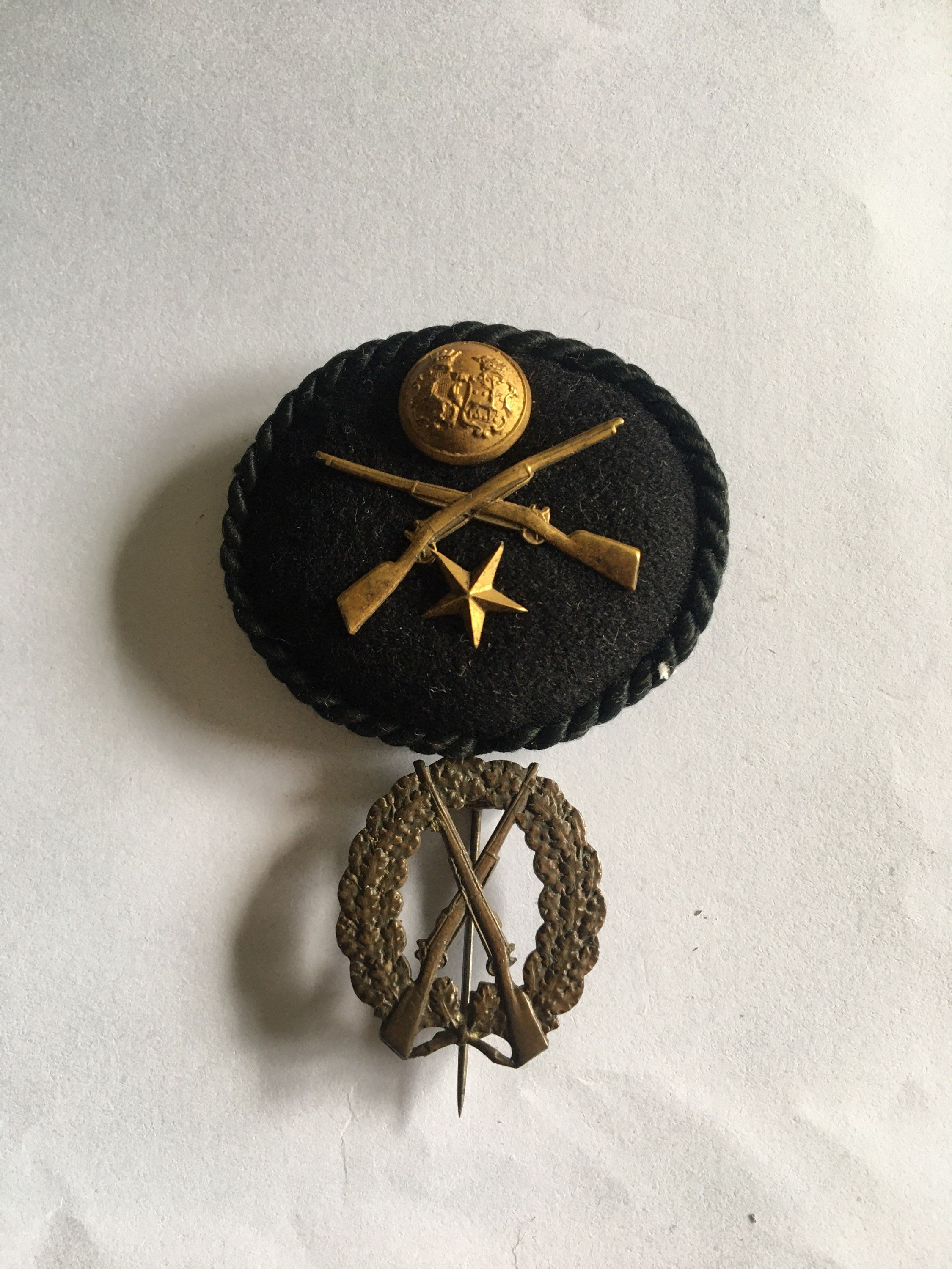 Cap badge for the sarp shooter corps around 1900