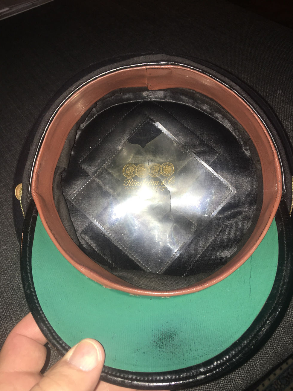 Thumbnail: Swedish naval officer's cap with two white caps
