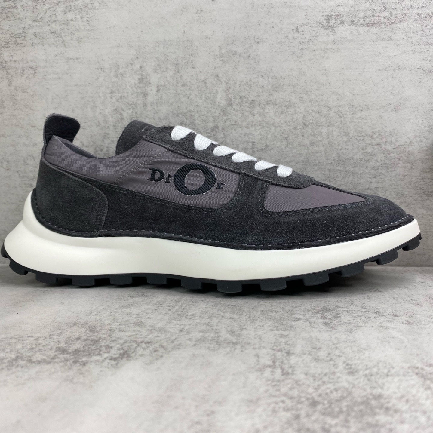 SS26 Squash Sneaker