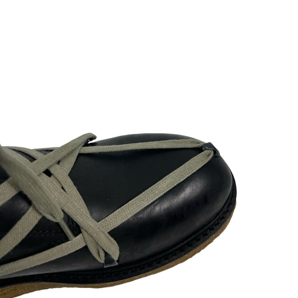 Thumbnail: RO Glitter Pentagram Lace Up Boots