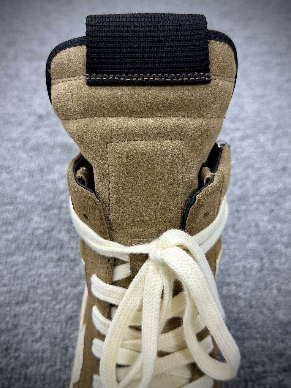 Thumbnail: RO Dust Dunks