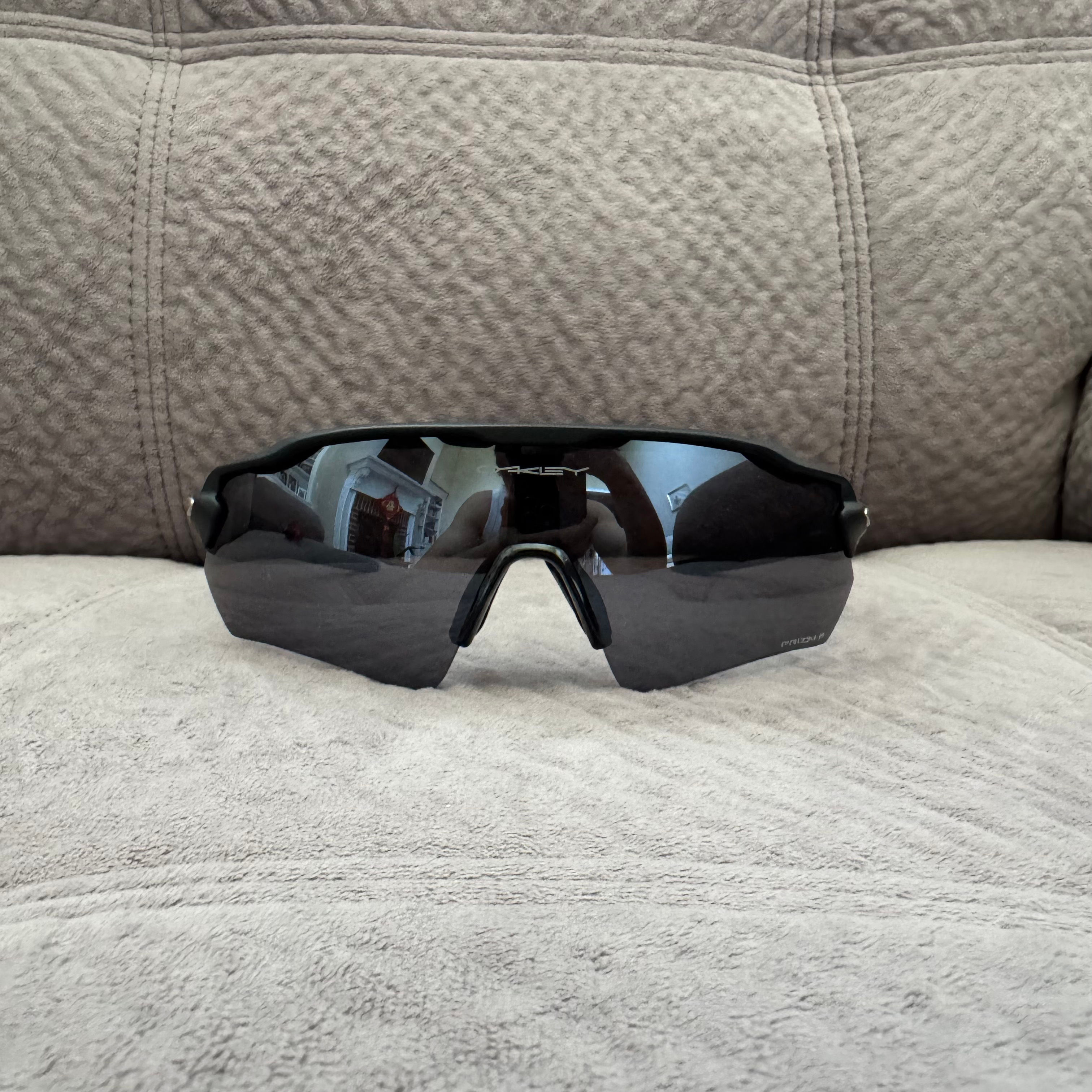 [US Only] OAK Radar EV Sunglasses in Black