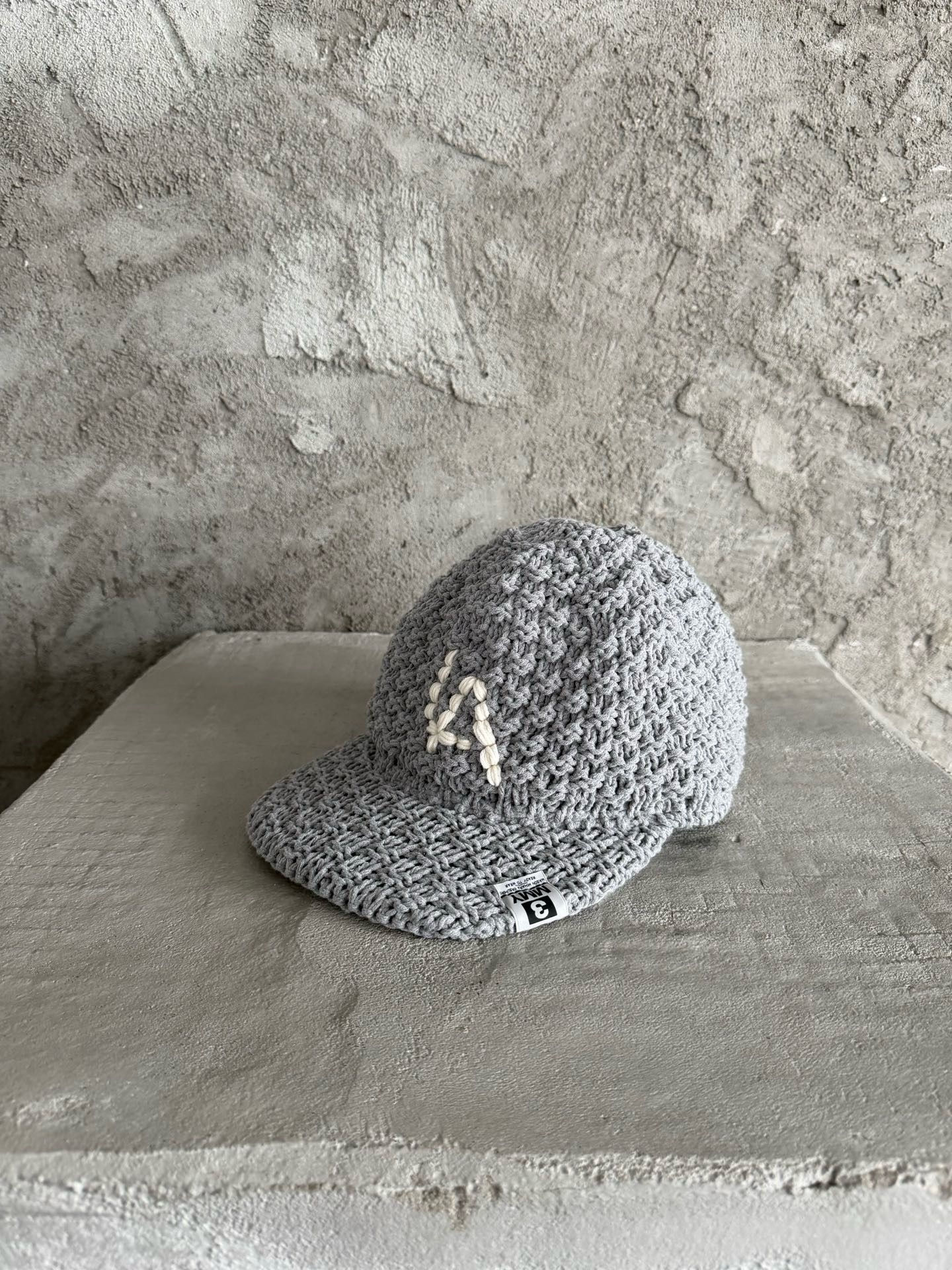 MMY SS26 Chunky Knit Baseball Cap in Gray