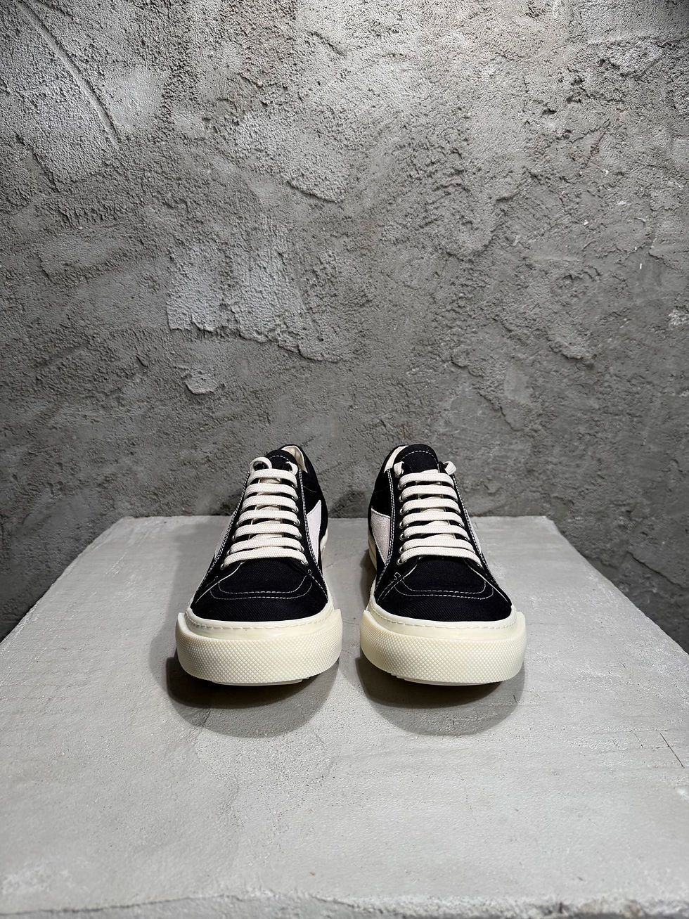 Thumbnail: SS26 DRKSHDW Denim Vintage Low Sneaker