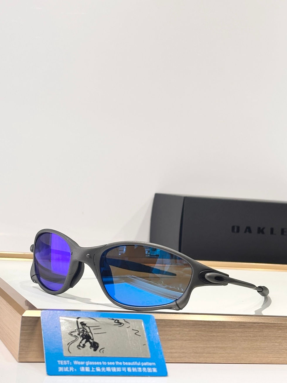Thumbnail: OAK Juliet X Metal Sunglasses in 12 Colors