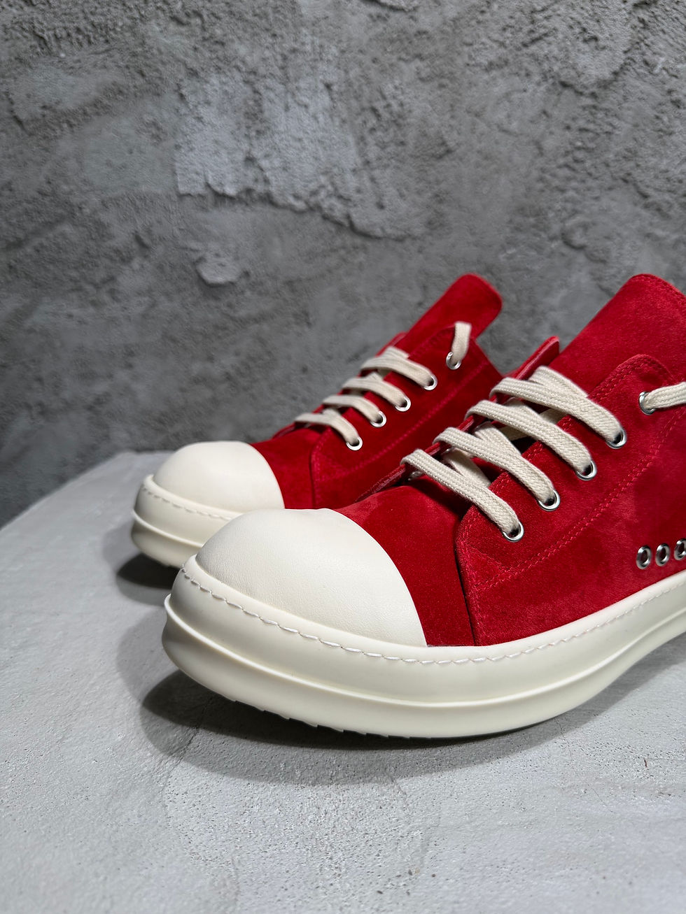 Thumbnail: SS26 Extreme Low Sneakers in Red Suede