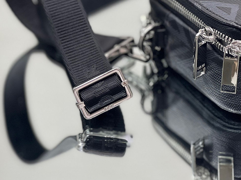 Thumbnail: Diamond Messenger Pouch in Black