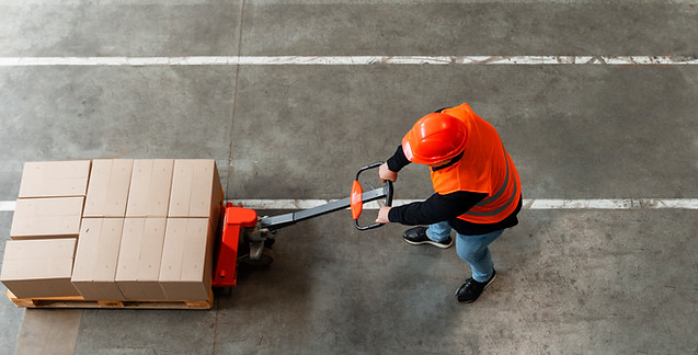 full-shot-man-working-construction.jpg