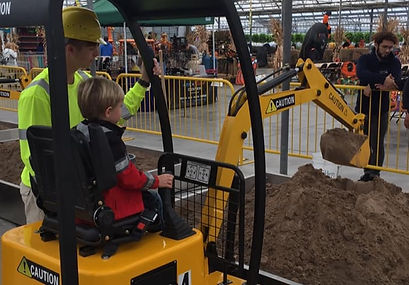 MegaToyz, Interactive Amusement Rides, Coin-operated, construction ride, Oregon, USA