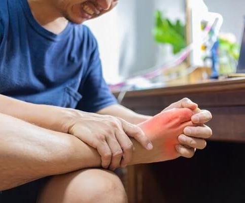 Đau chân: Nguyên nhân, triệu chứng và cách điều trị hiệu quả