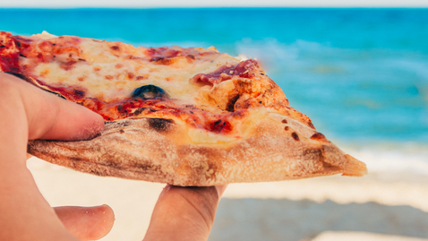 Ha molte calorie ma puoi concederti la pizza anche se vuoi dimagrire seguendo questo consiglio