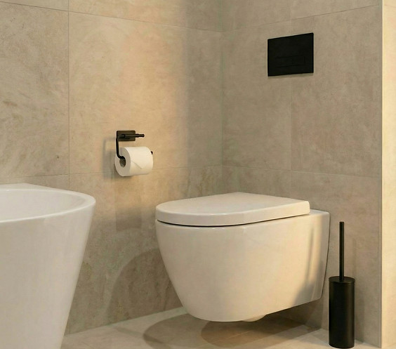 Afwerking van sanitair na badkamerrenovatie
