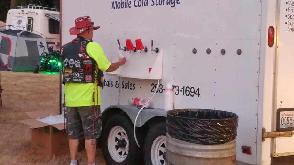 39746414_2184643418231428_11967231186897