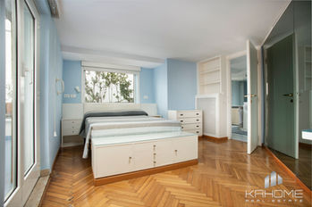 Elegante attico in affitto a Roma Parioli, perfetto per una coppia o un professionista che cerca comfort e tranquillità.