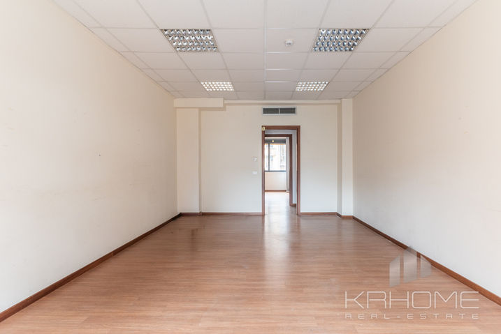 Ufficio professionale con finiture moderne in locazione a Trastevere