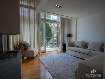 Loft ristrutturato in locazione Roma Nord Camilluccia con finiture di pregio