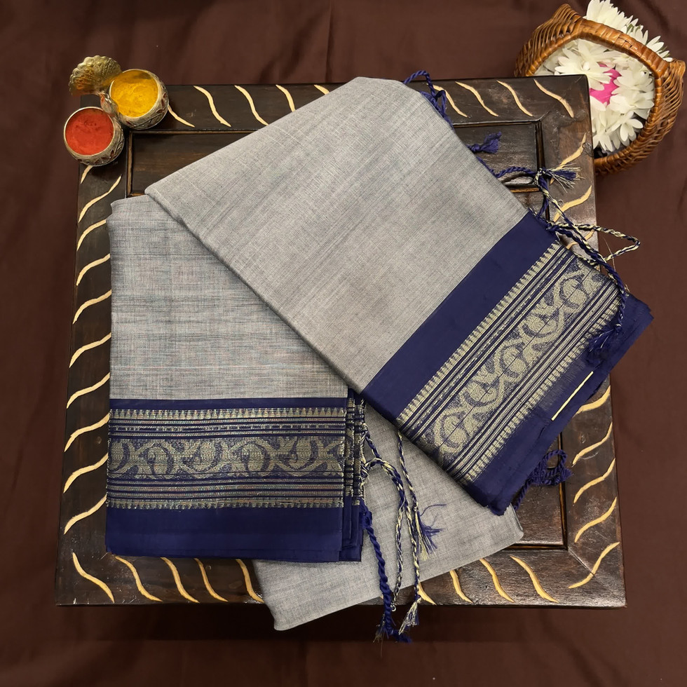 Plain Grey Bengal Cotton Saree With Traditional Border / Bengal cotton / Pure cotton / cotton sarees