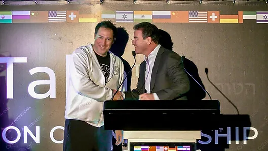 Doron_Amir_and_Yossi_Cohen_at_the_Cyber_Nation_Championship_2022-01-31.webp
