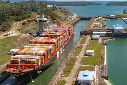 El Departamento de Estado de Estados Unidos había asegurado que el Gobierno de Panamá no les cobraría, lo que les ahorraría "millones de dólares".