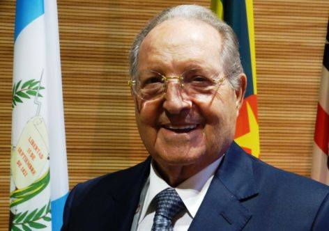 Muere Olegario a los 89