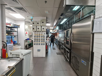 HURRICANE GRILL - COOKING LINE & PREP AREA