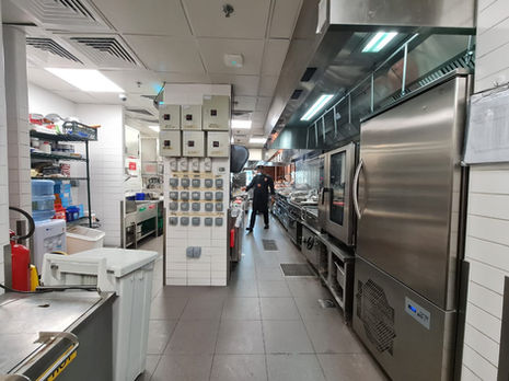 HURRICANE GRILL - COOKING LINE & PREP AREA