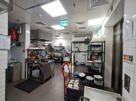 HURRICANE GRILL - DISH & POTS WASHING AREA
