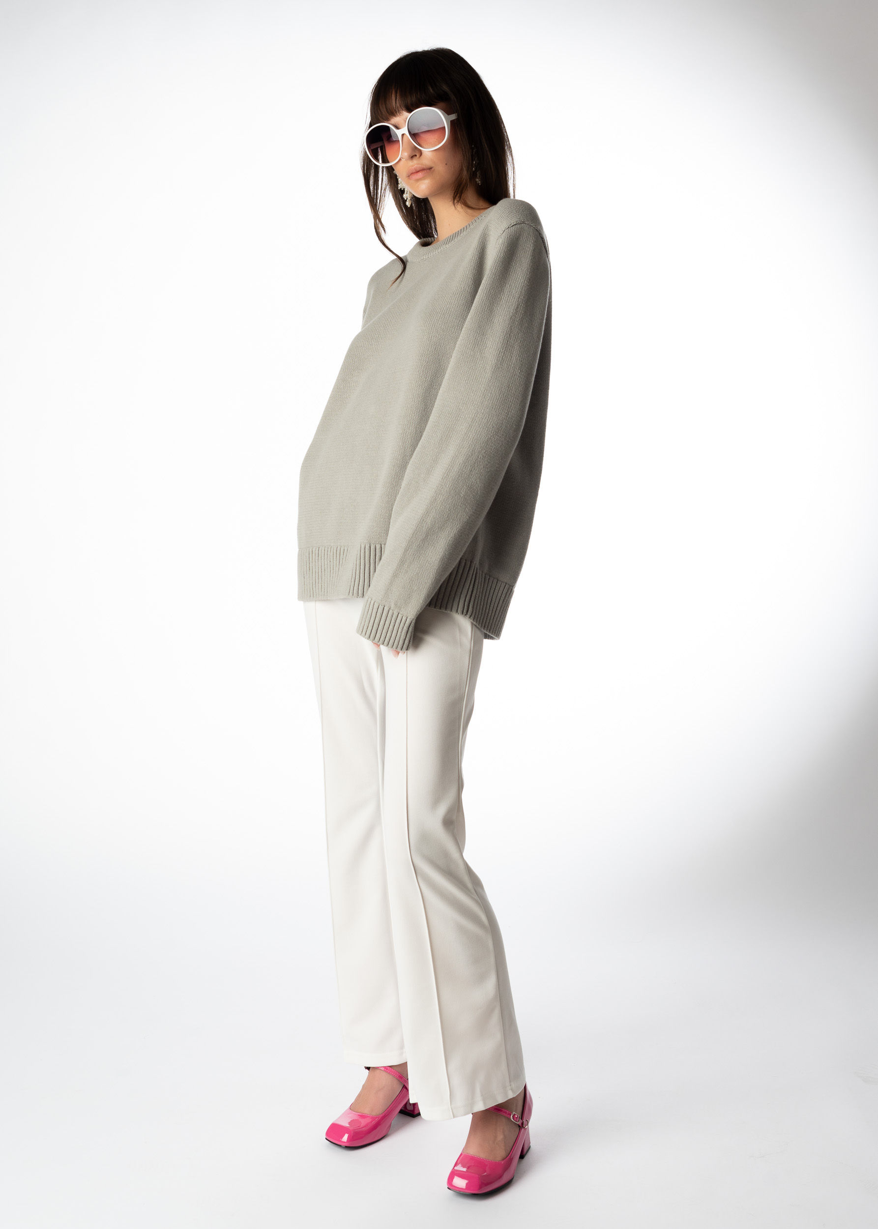 COTTON SWEATER WITH ANTIQUE FLOWER EMBROIDERY