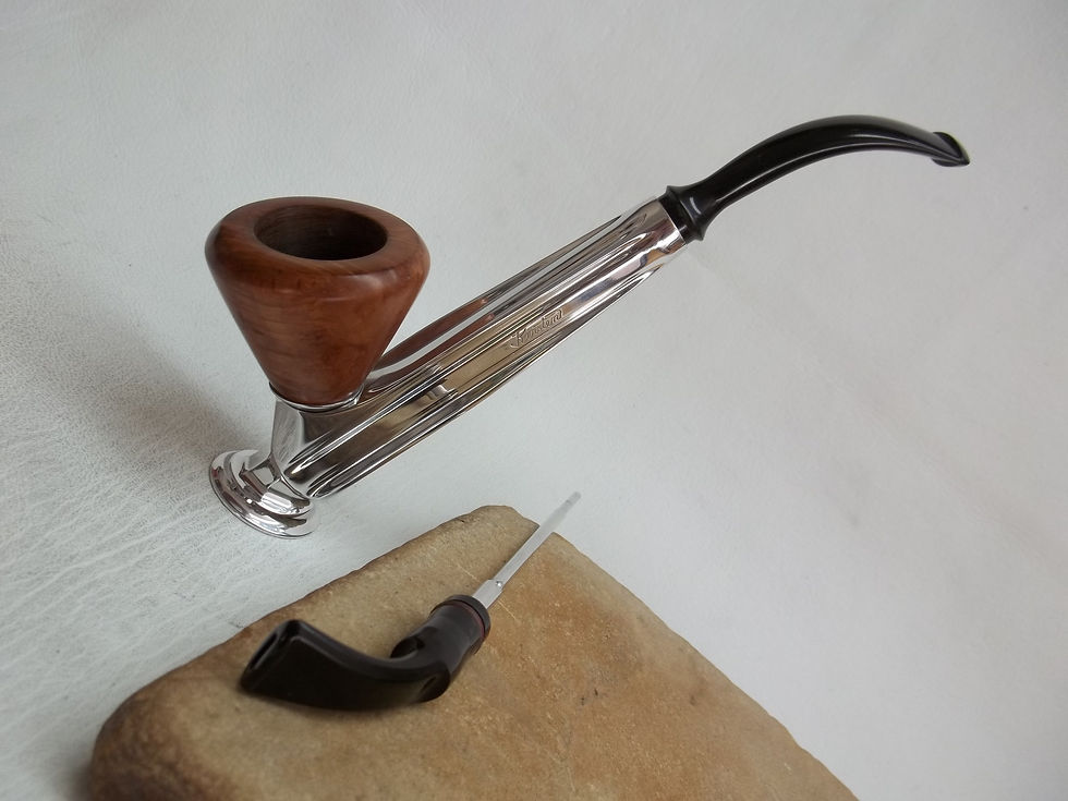 STANDING KIRSTEN ALUM ESTATE PIPE MADE IN U.S.A . F WITH BRIAR BOWL AND 2 STEMS