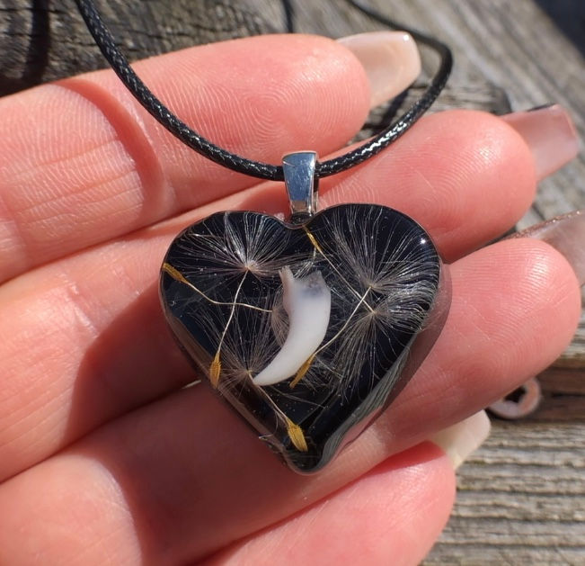 Hunde oder Katzen Zahn Herz mit Pusteblumen/Vergissmeinnicht