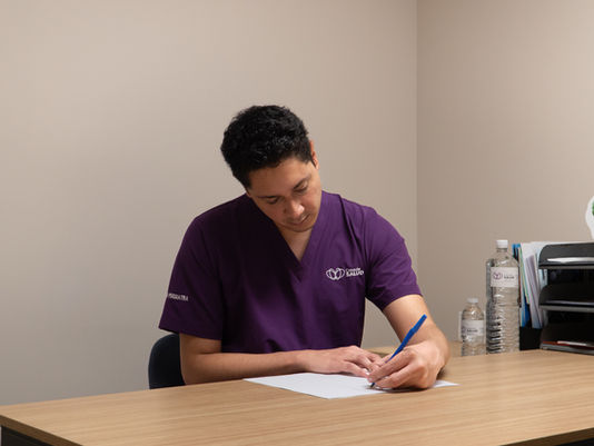 Preparación de documentos para el ingreso a un hospital psiquiátrico