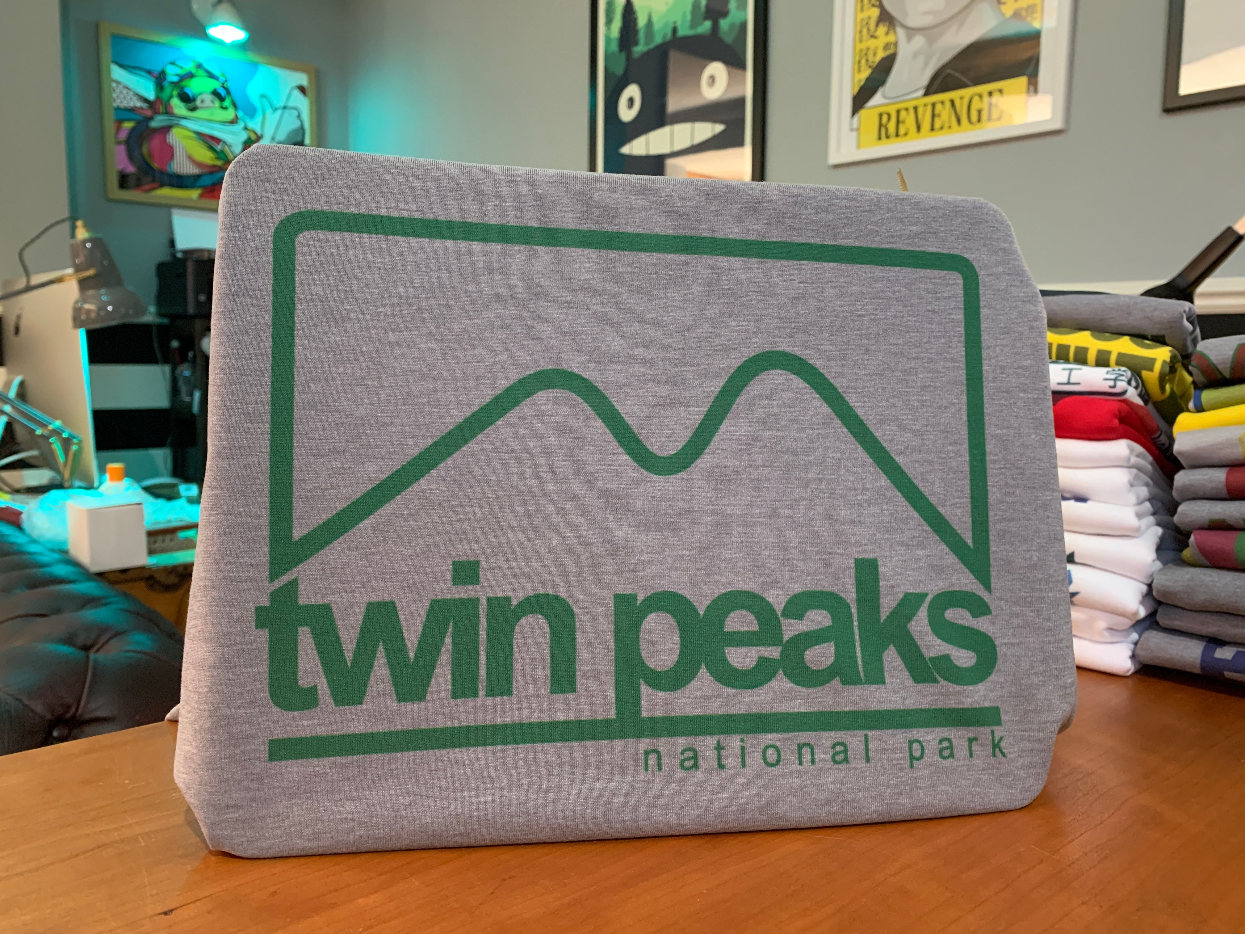 Twin Peaks National Park Sign T-Shirt - David Lynch Inspired by Graphic Art
