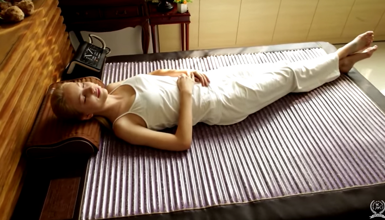 BioMat King 7000mx to fit your king size bed at home. Sleep on the luxurious King BioMat bed and enjoy a restful nights sleep