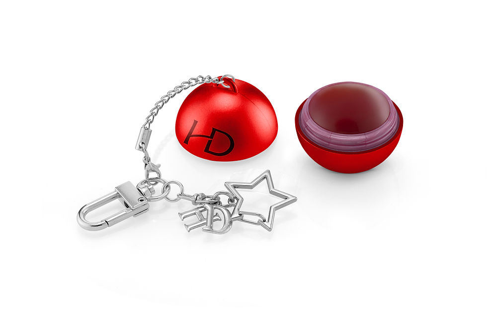 HELENE DEON EXPANDE PORTFÓLIO E LANÇA LINHA DE MAQUIAGEM