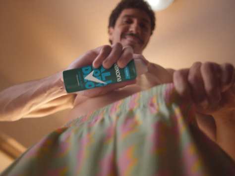REXONA ESTREIA NOVA CATEGORIA DE DESODORANTE ALL BODY COM CAMPANHA BEM-HUMORADA SOBRE COMBATE AO MAU ODOR CORPORAL