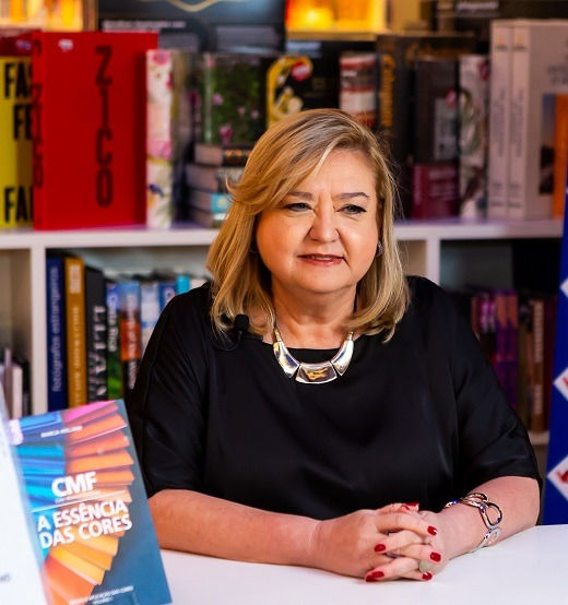 ENTRE SENSAÇÃO E PERCEPÇÃO: MARCIA HOLLAND REVELA COMO OS ESPAÇOS NOS AFETAM