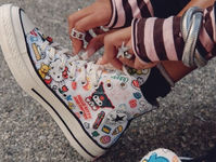 CONVERSE X HELLO KITTY® AND FRIENDS: UMA COLLAB PARA TODAS AS IDADES