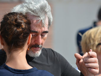 Bewegungsangebote im Herbst