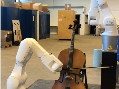 チェロをひくロボット