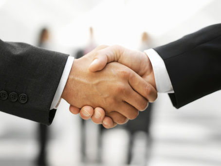 Public Adjusters vs. Insurance Company Adjusters: What’s the Difference? | Advocate Claims Services