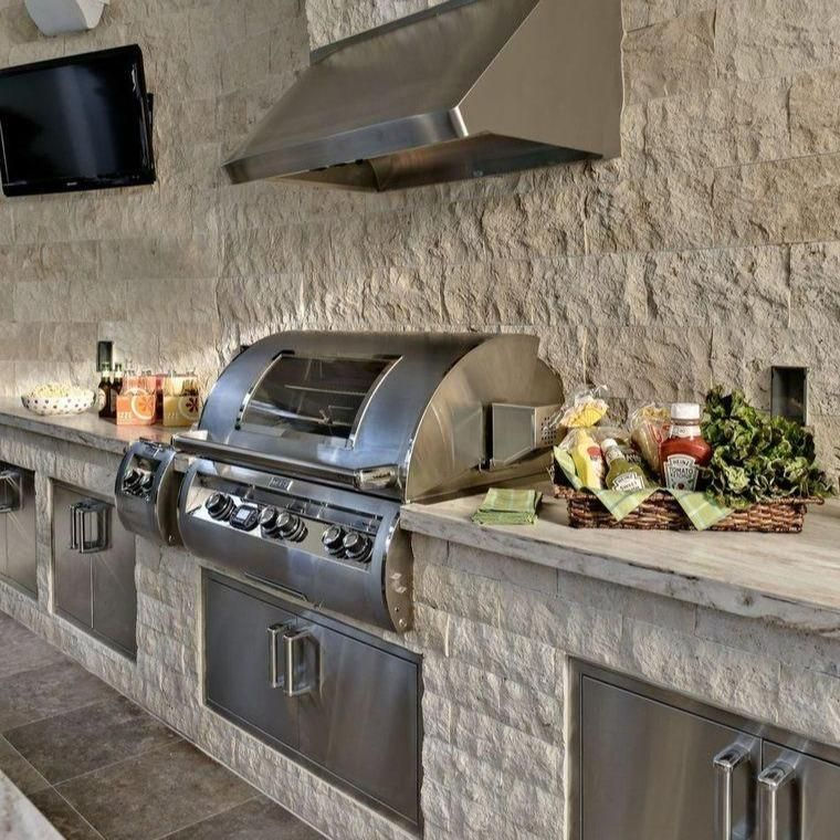 Thumbnail: FIRE MAGIC GRILLS ECHELON BUILT-IN GRILLS