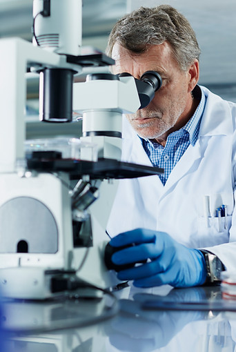 Männlicher Wissenschaftler